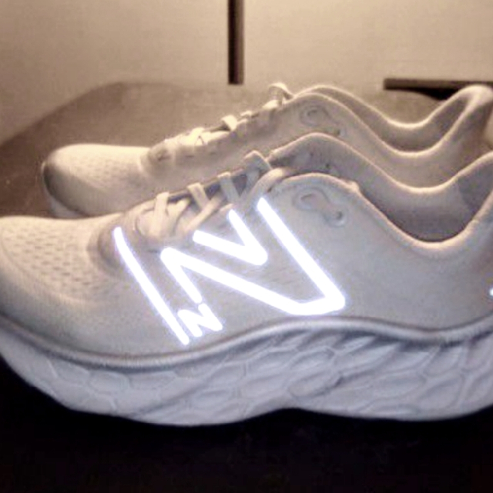 New Balance Women's Fresh Foam X More V4 Running Shoe - Picture 2 of 6